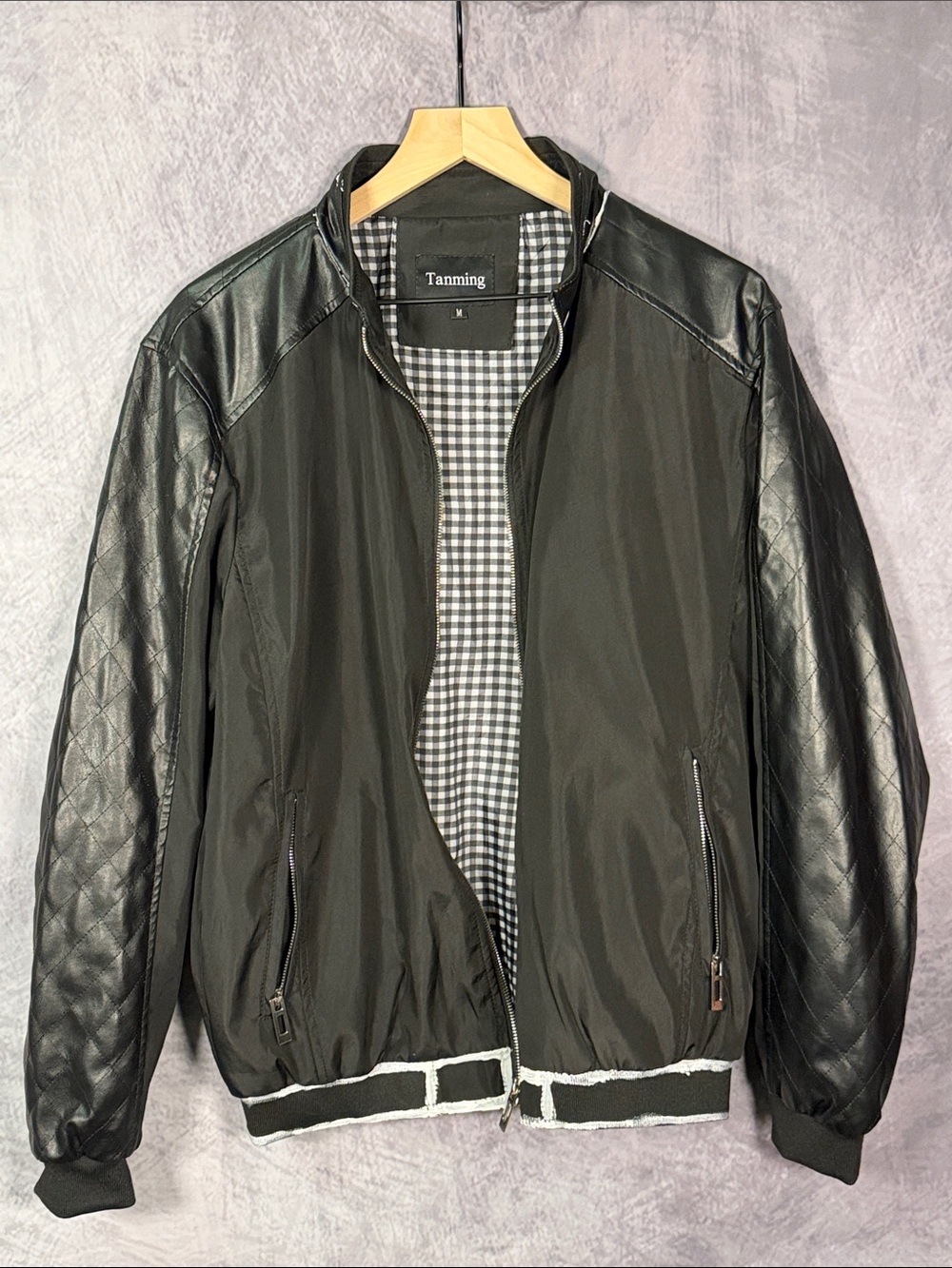 Tanmimg Black Quilted-Sleeve Bomber Jacket